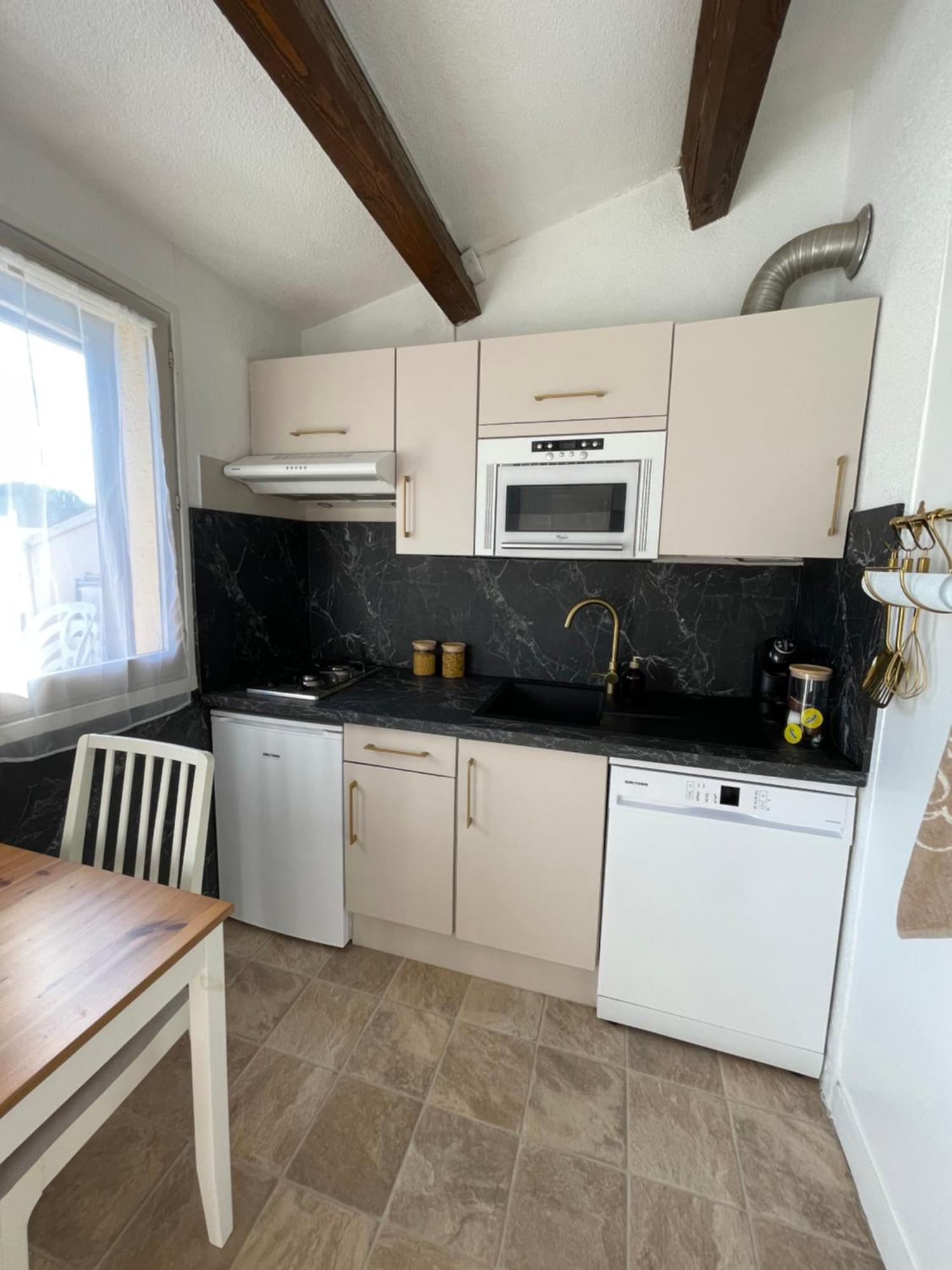 Appartement Pinede Piscine Clim Proche Plage Village Naturiste Agde Eksteriør billede